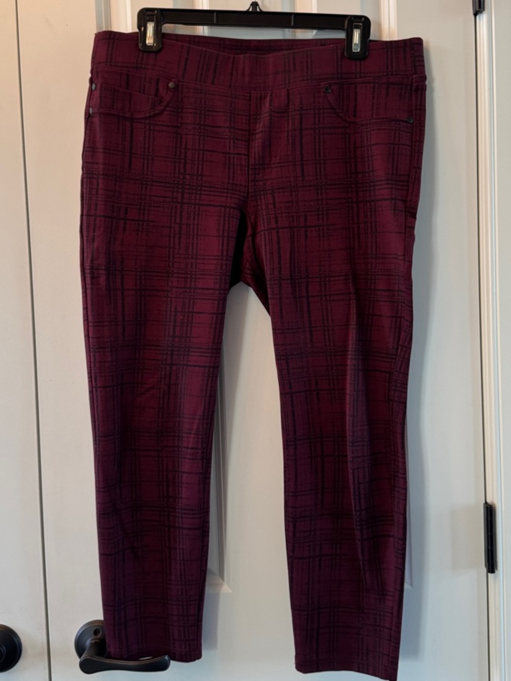 Liverpool Jeans Company Burgundy Plaid Cropped Ankle Jeans